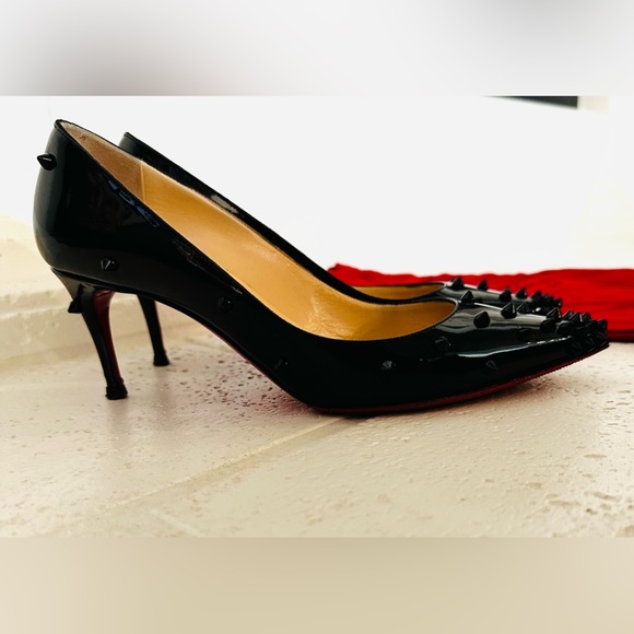 Christian Louboutin Black Patent Leather Diamond Spike Pumps 35 1/2 (US 5.5) - Picture 3 of 14